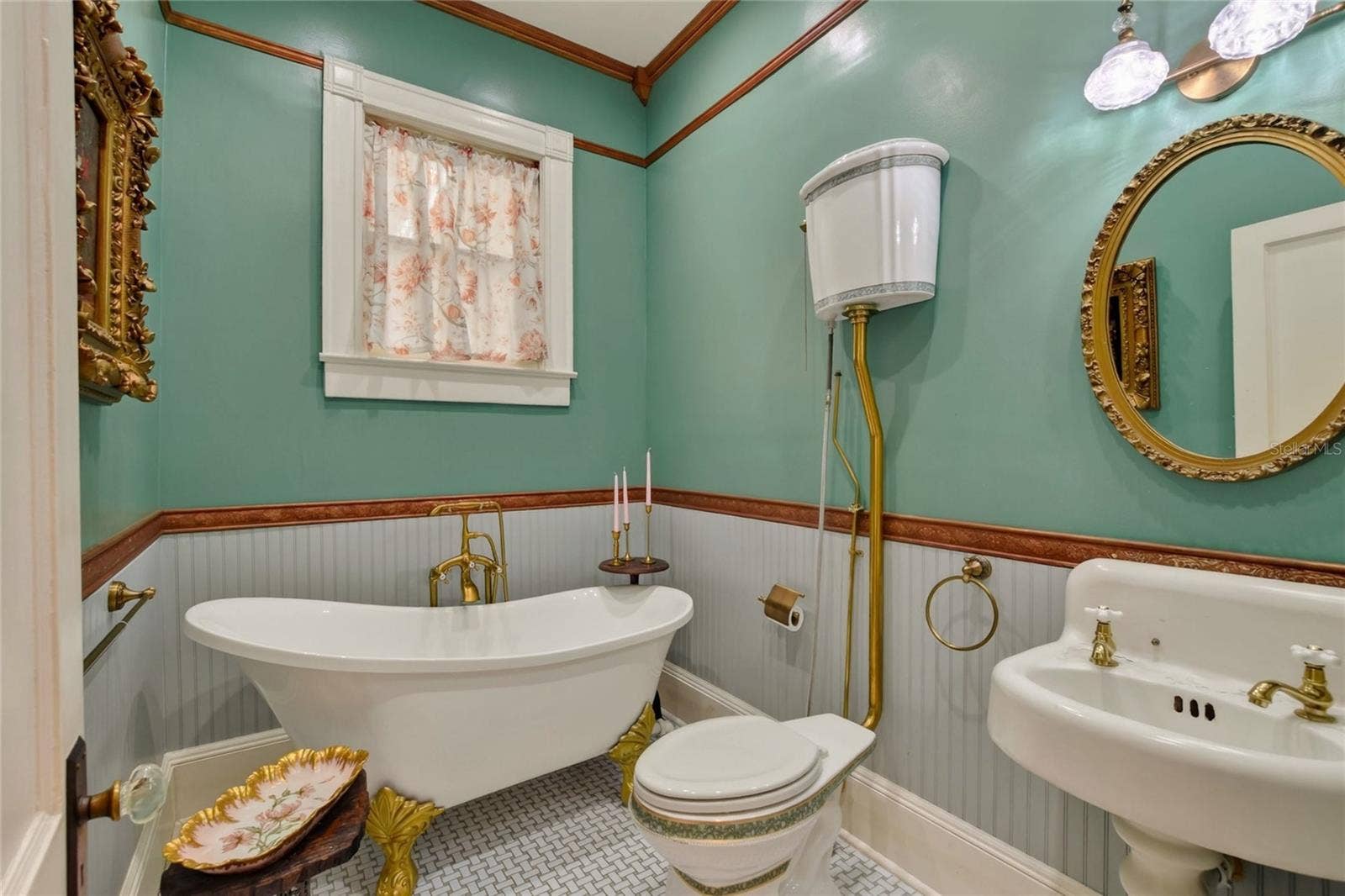 822 W PATTERSON STREET, Lakeland, FL 33803 Downstairs bath