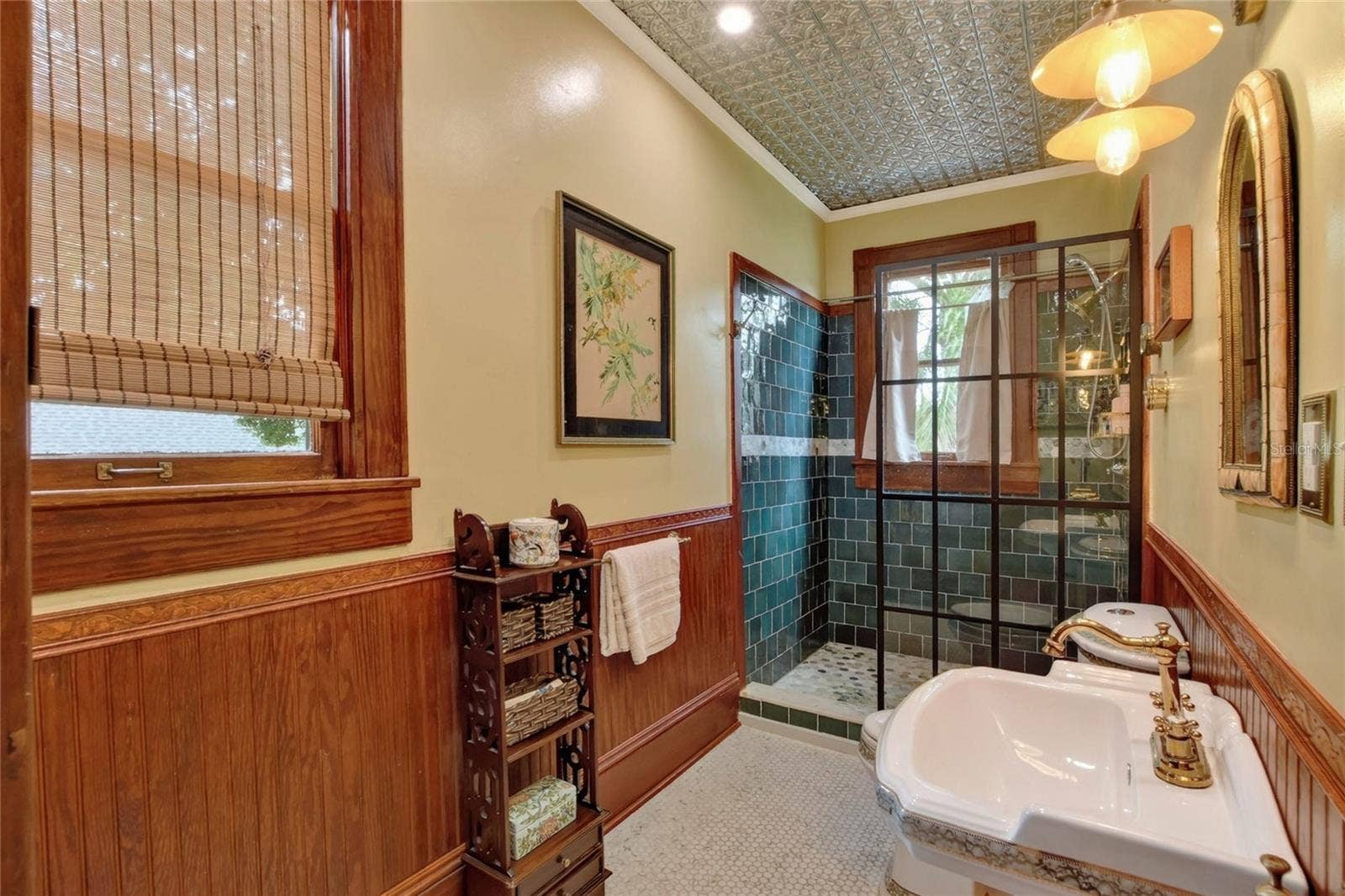 822 W PATTERSON STREET, Lakeland, FL 33803 Upstairs Bathroom