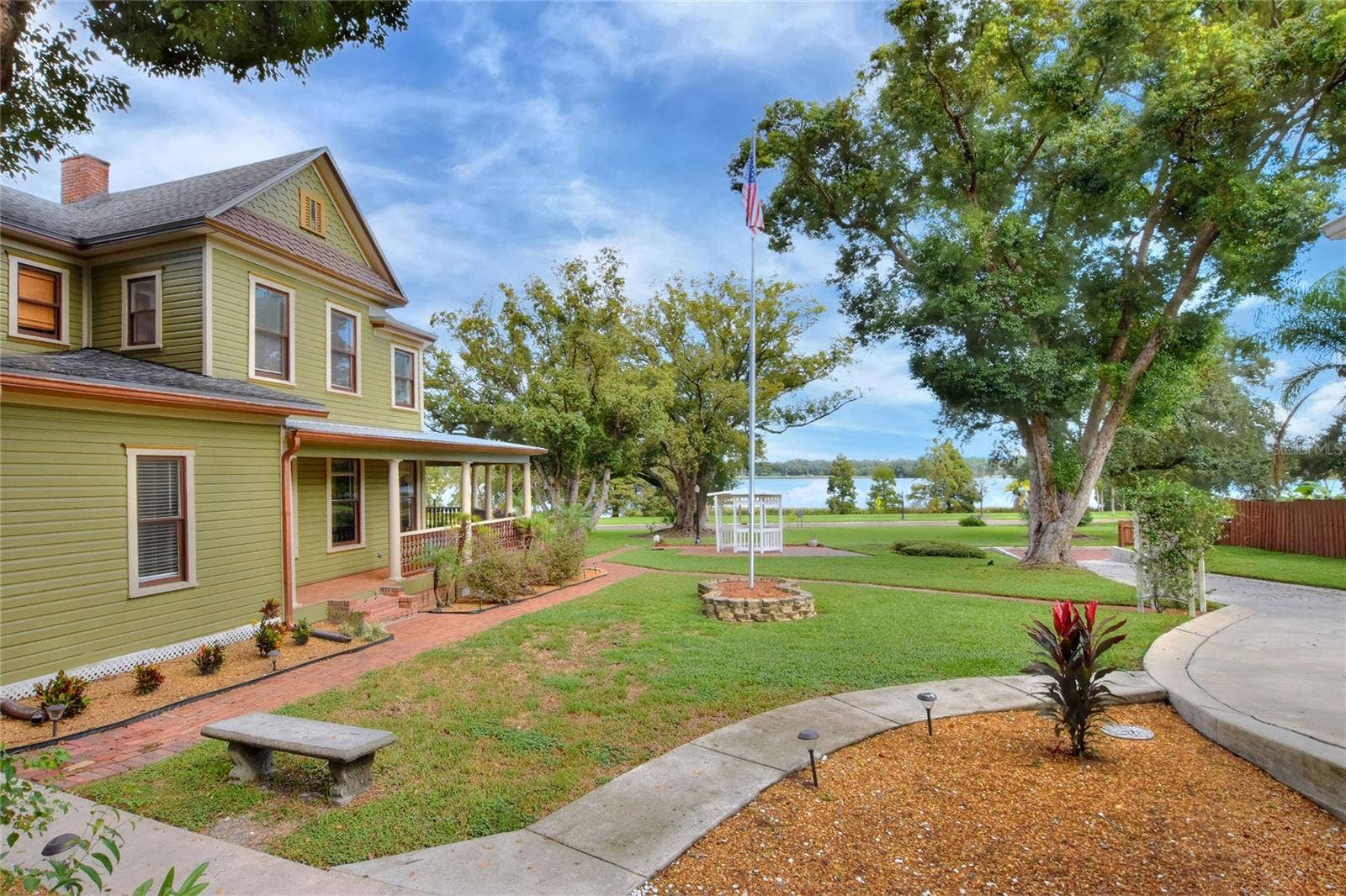 822 W PATTERSON STREET, Lakeland, FL 33803 View of Lake Hunter from yard