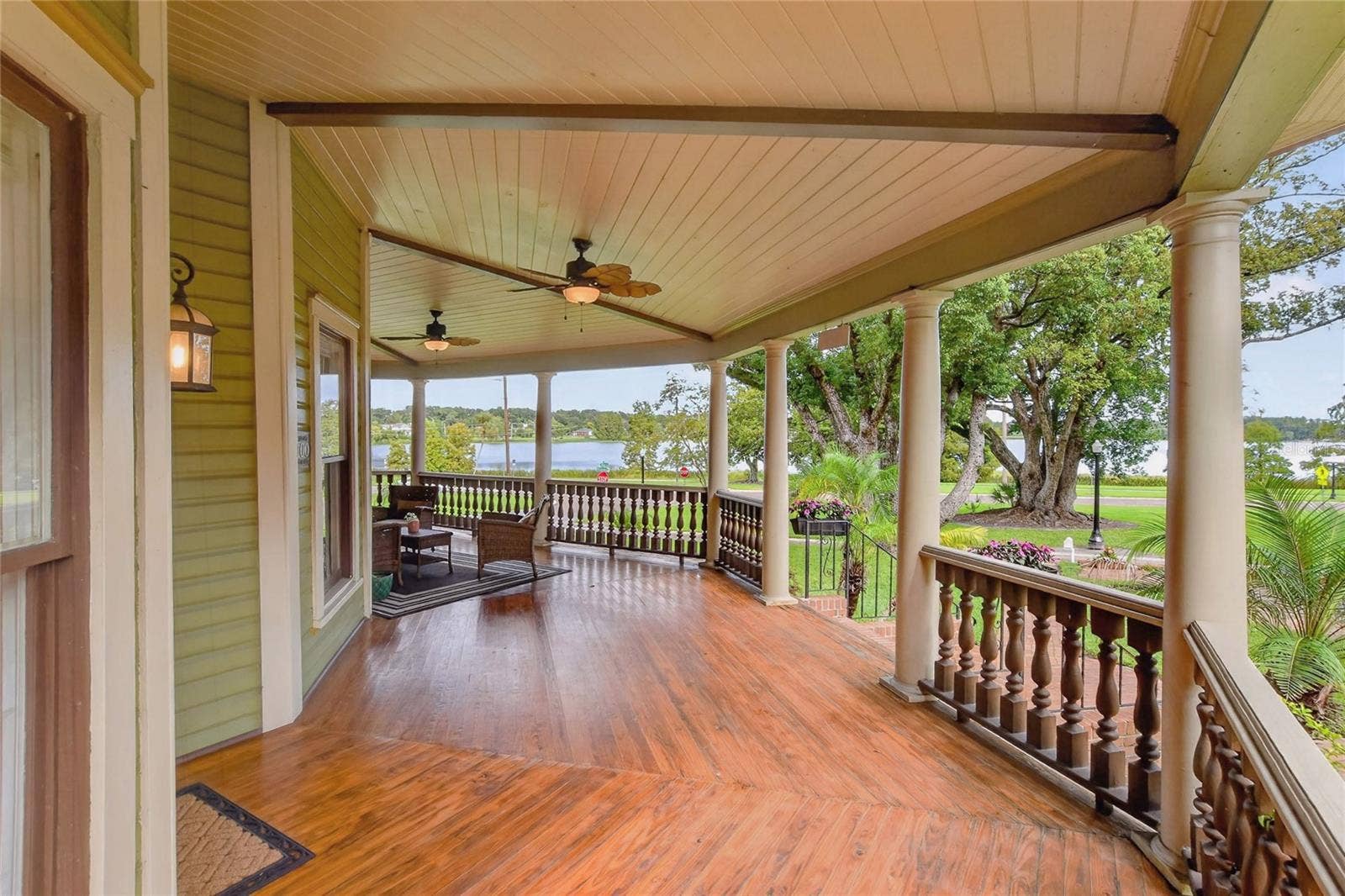 822 W PATTERSON STREET, Lakeland, FL 33803 Wrap around porch overlooking Lake Hunter