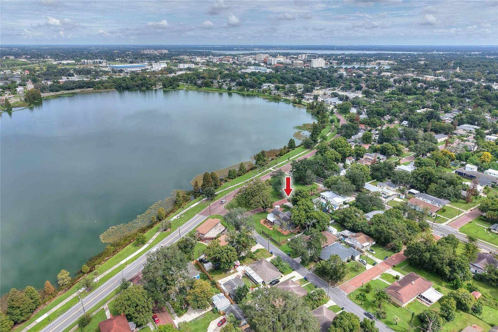 822 W PATTERSON STREET, Lakeland, FL 33803 Beautiful Lake View