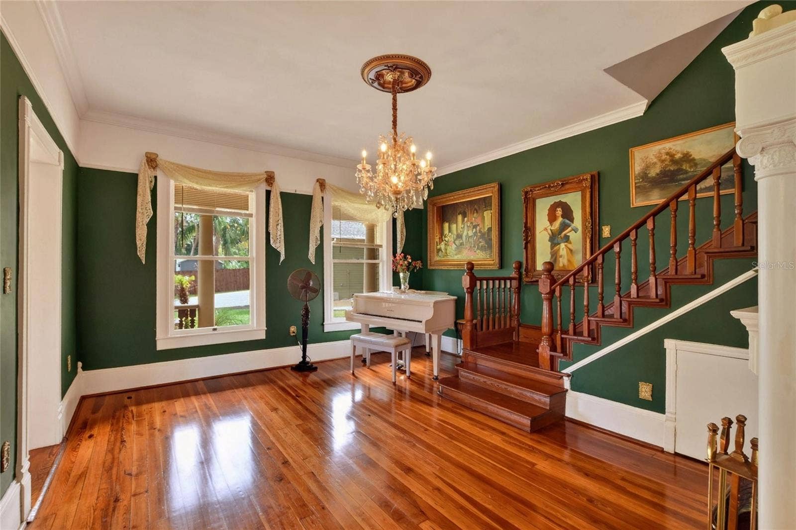 822 W PATTERSON STREET, Lakeland, FL 33803 Staircase to second floor