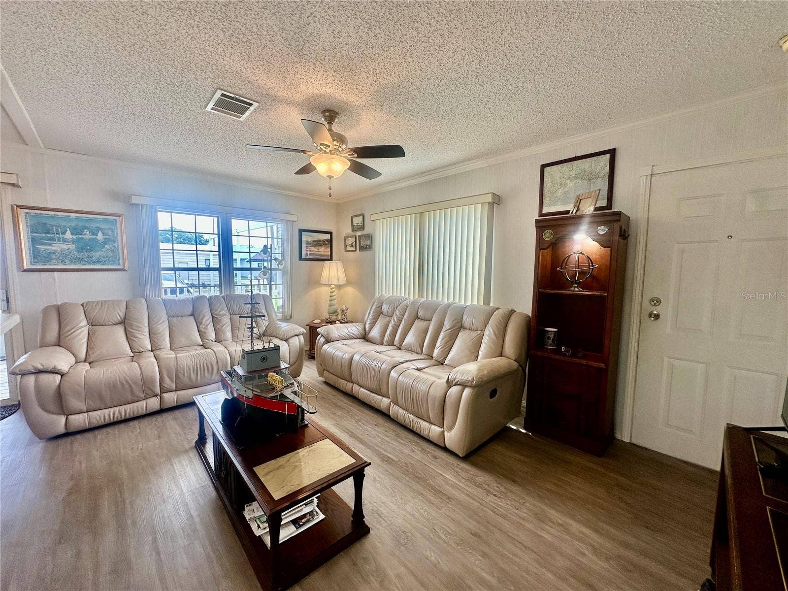 131 BONNIE DRIVE, Auburndale, FL 33823 Living Room