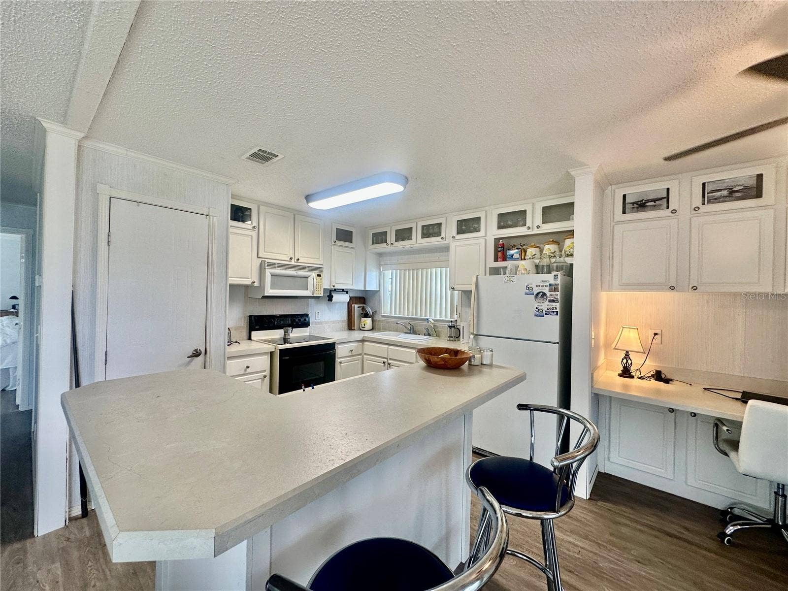 131 BONNIE DRIVE, Auburndale, FL 33823 Kitchen
