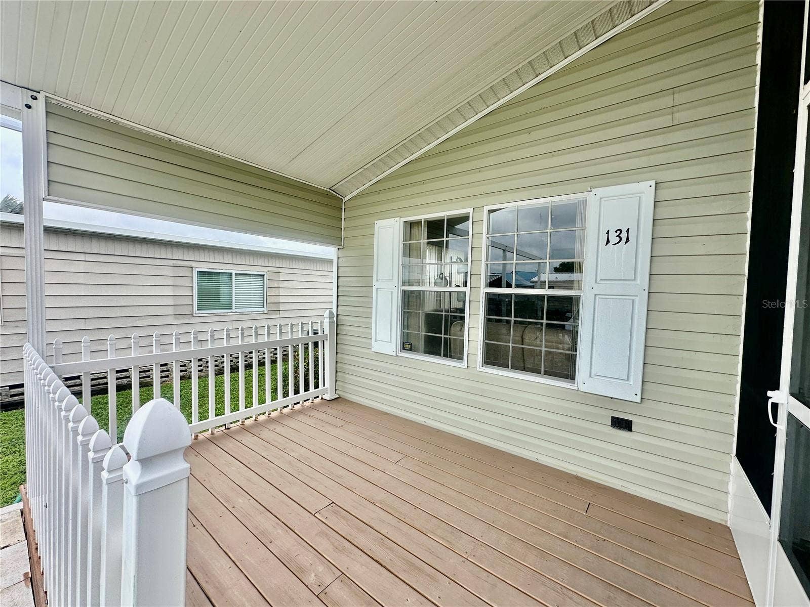 131 BONNIE DRIVE, Auburndale, FL 33823 Front open porch