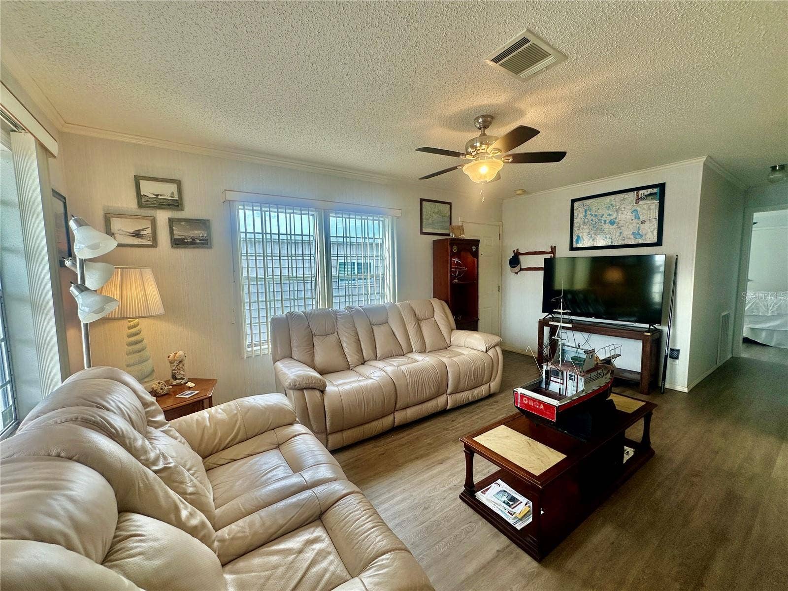 131 BONNIE DRIVE, Auburndale, FL 33823 Living Room