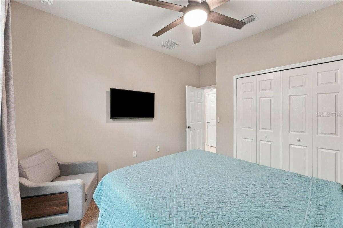 4885 FOXGLOVE CIRCLE, Lakeland, FL 33811 4885 FOXGLOVE CIRCLE, Lakeland, FL 33811