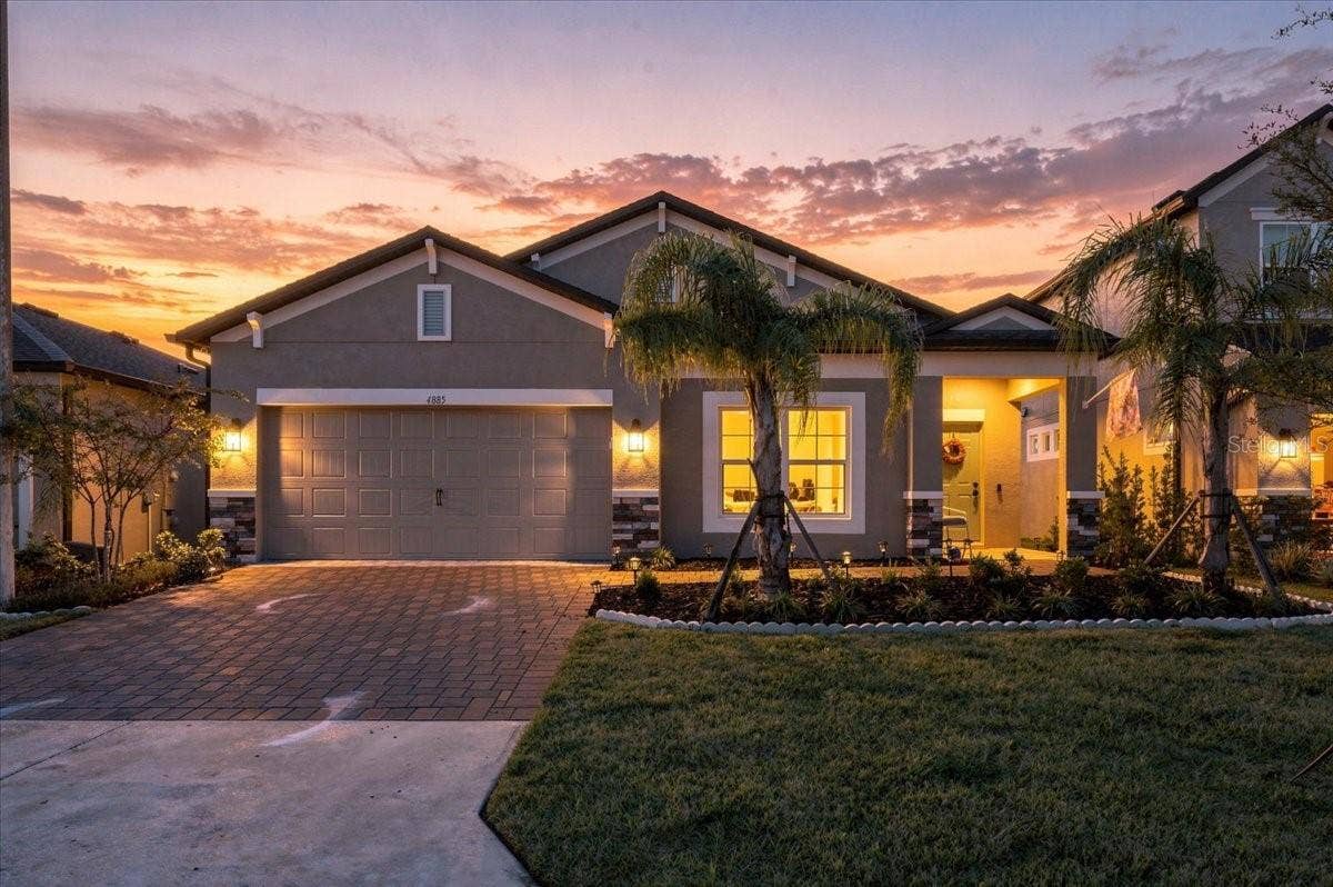 4885 FOXGLOVE CIRCLE, Lakeland, FL 33811 4885 FOXGLOVE CIRCLE, Lakeland, FL 33811