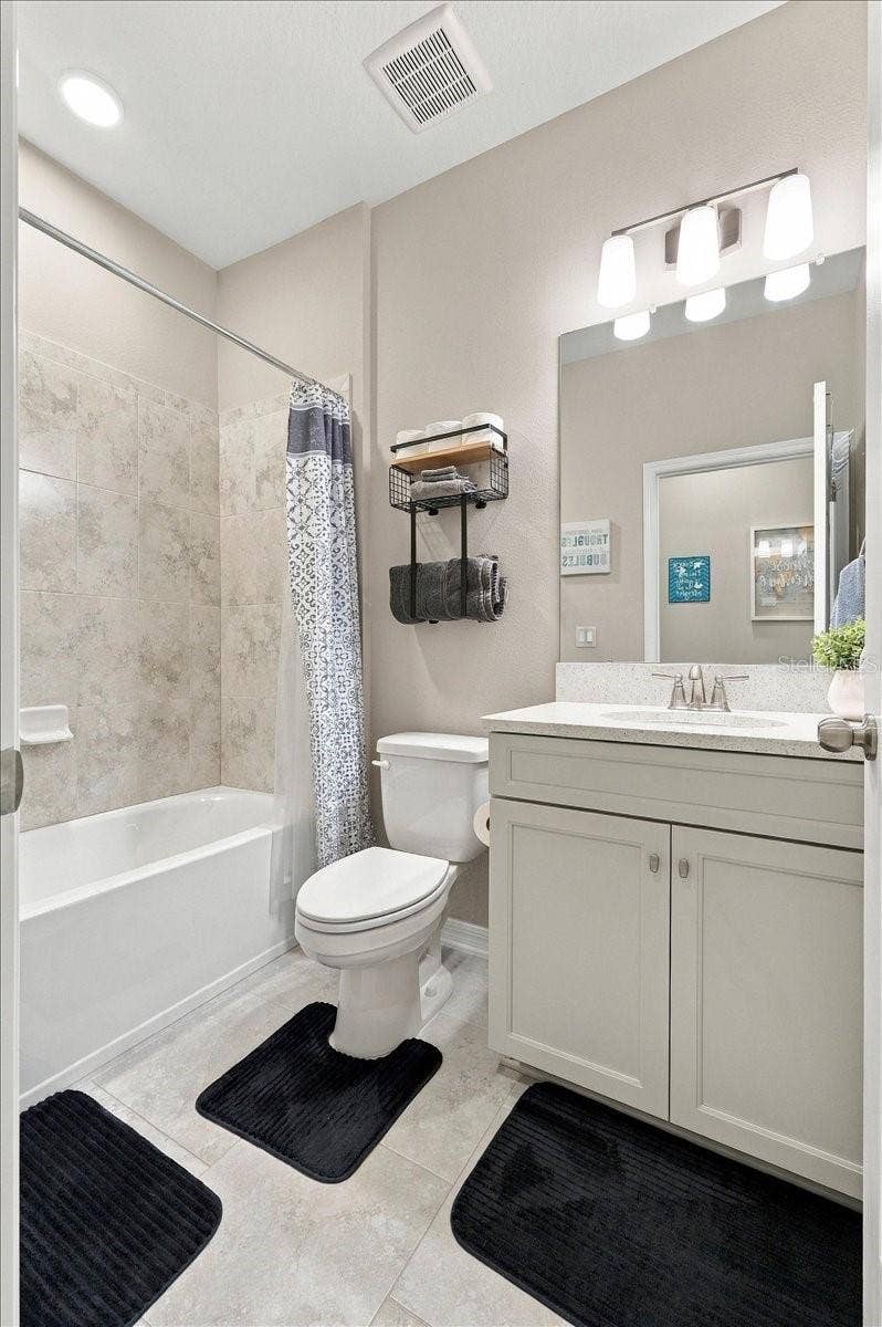 4885 FOXGLOVE CIRCLE, Lakeland, FL 33811 4885 FOXGLOVE CIRCLE, Lakeland, FL 33811