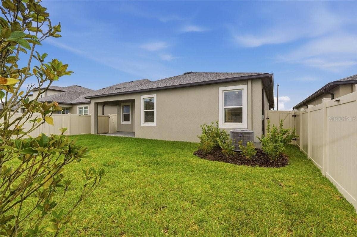 4885 FOXGLOVE CIRCLE, Lakeland, FL 33811 4885 FOXGLOVE CIRCLE, Lakeland, FL 33811