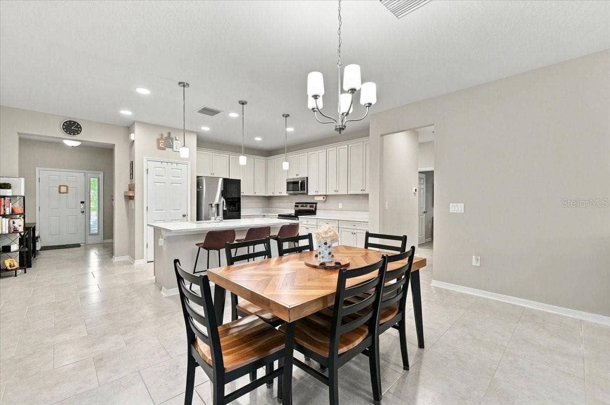 4885 FOXGLOVE CIRCLE, Lakeland, FL 33811 4885 FOXGLOVE CIRCLE, Lakeland, FL 33811