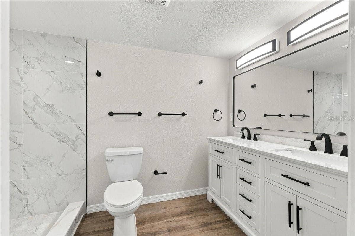 2412 ISLAND OAKS W, Lakeland, FL 33805