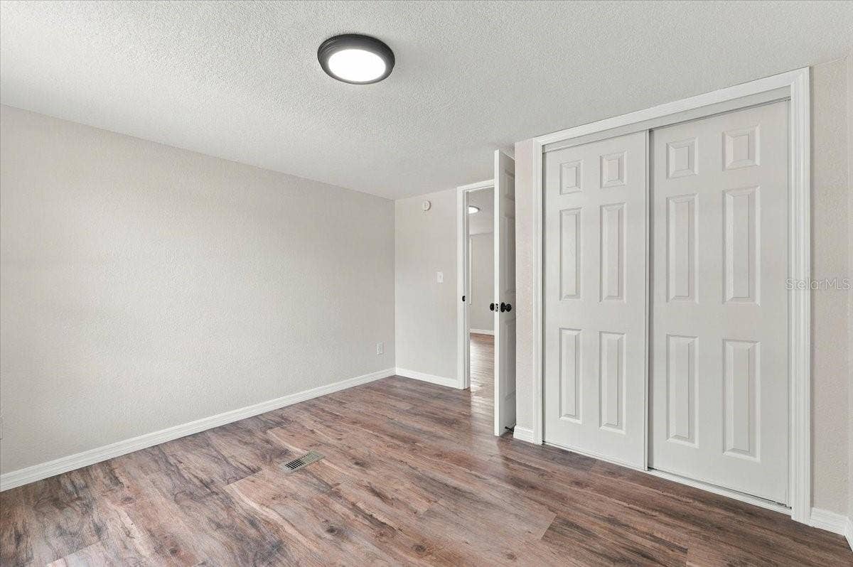 2412 ISLAND OAKS W, Lakeland, FL 33805