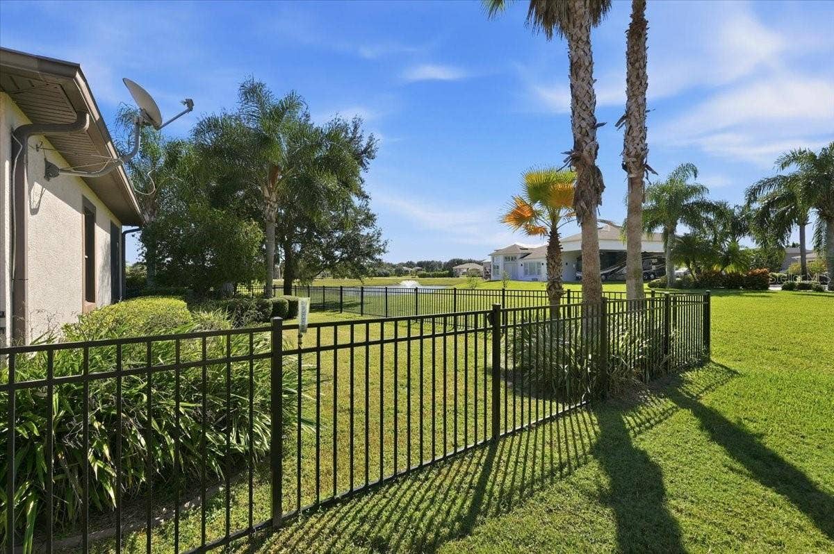 733 MEANDERING WAY, Polk City, FL 33868 733 MEANDERING WAY, Polk City, FL 33868