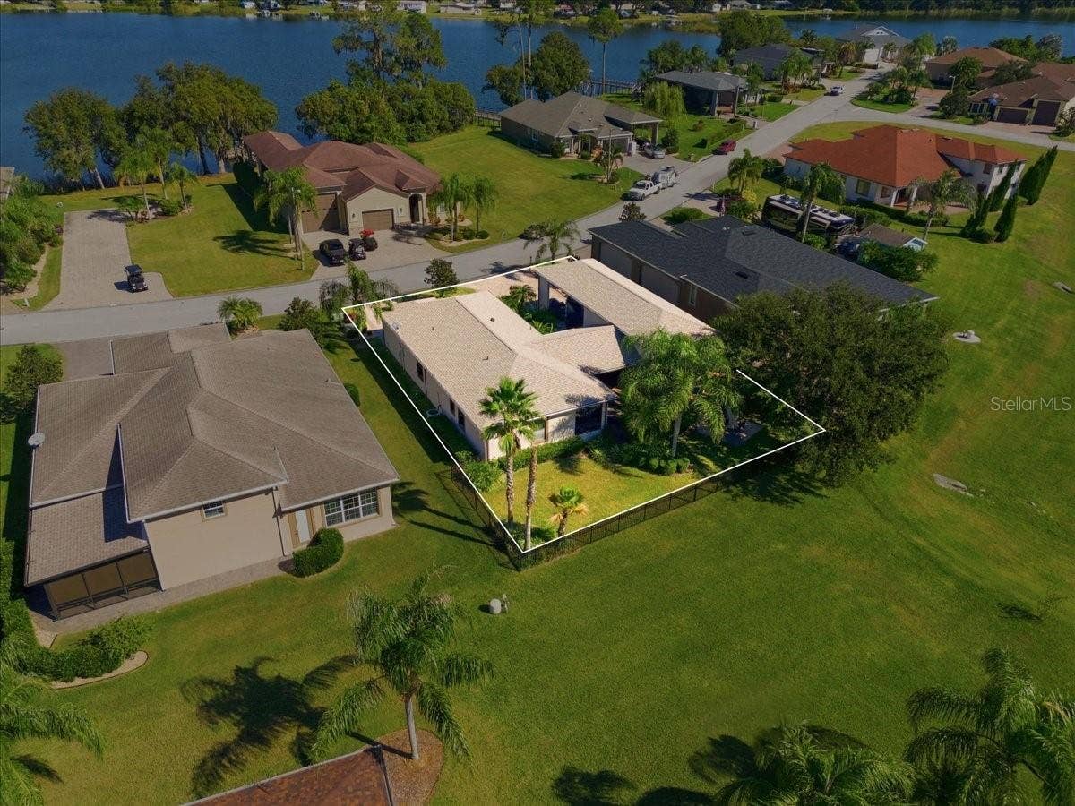 733 MEANDERING WAY, Polk City, FL 33868 733 MEANDERING WAY, Polk City, FL 33868