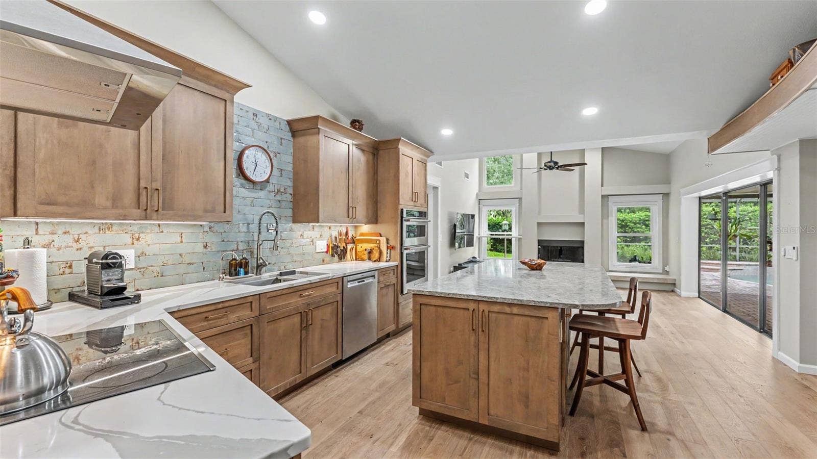 2712 LAUREL OAK DRIVE, Plant City, FL 33566