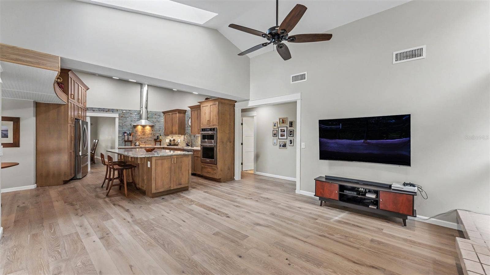 2712 LAUREL OAK DRIVE, Plant City, FL 33566