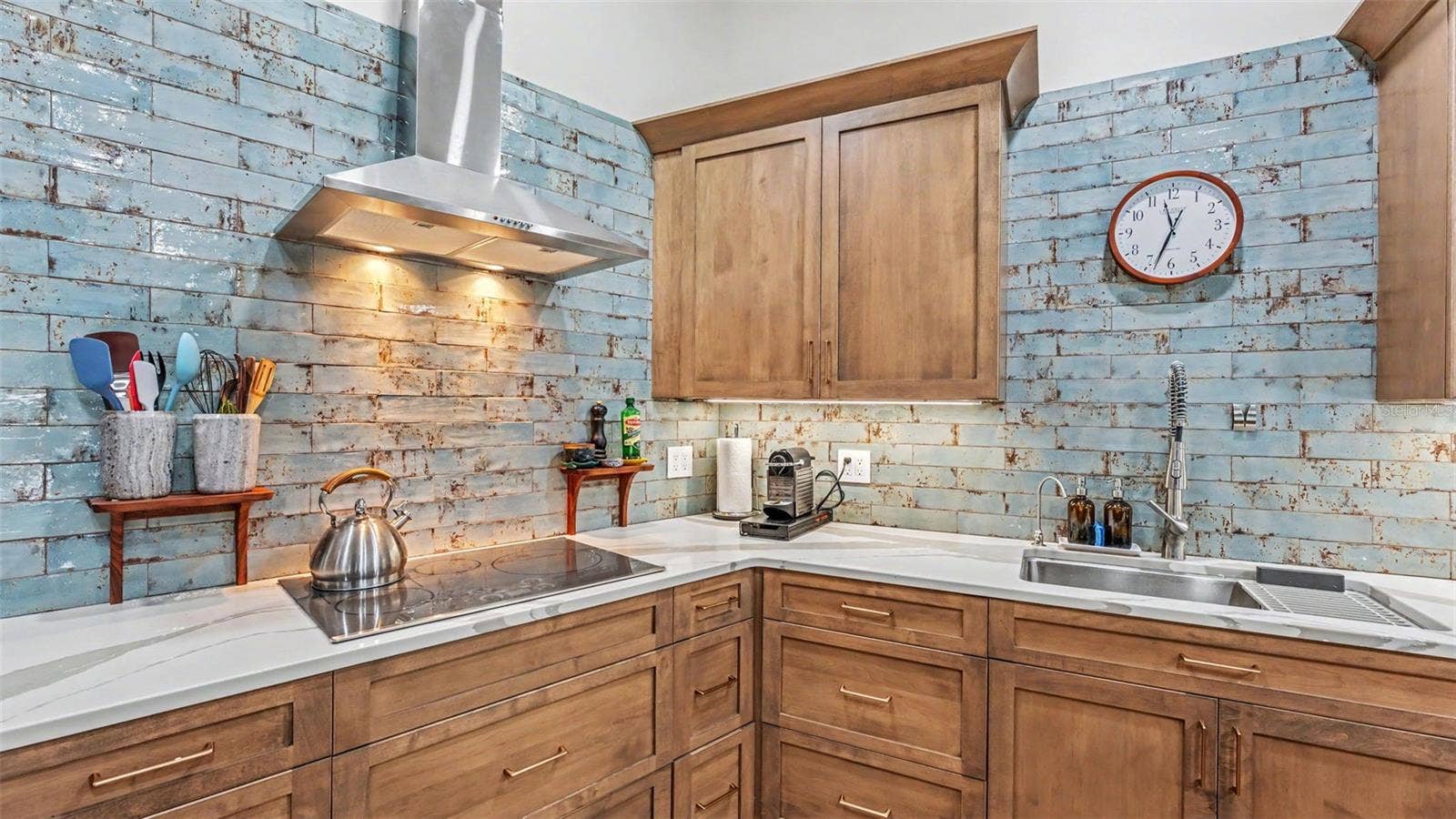 2712 LAUREL OAK DRIVE, Plant City, FL 33566