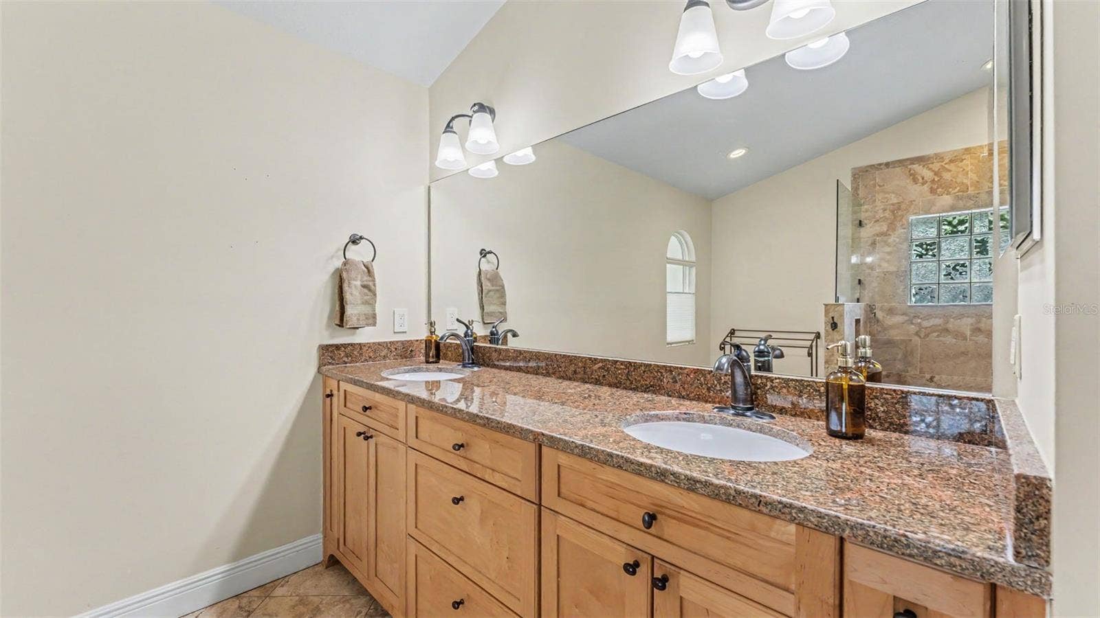 2712 LAUREL OAK DRIVE, Plant City, FL 33566