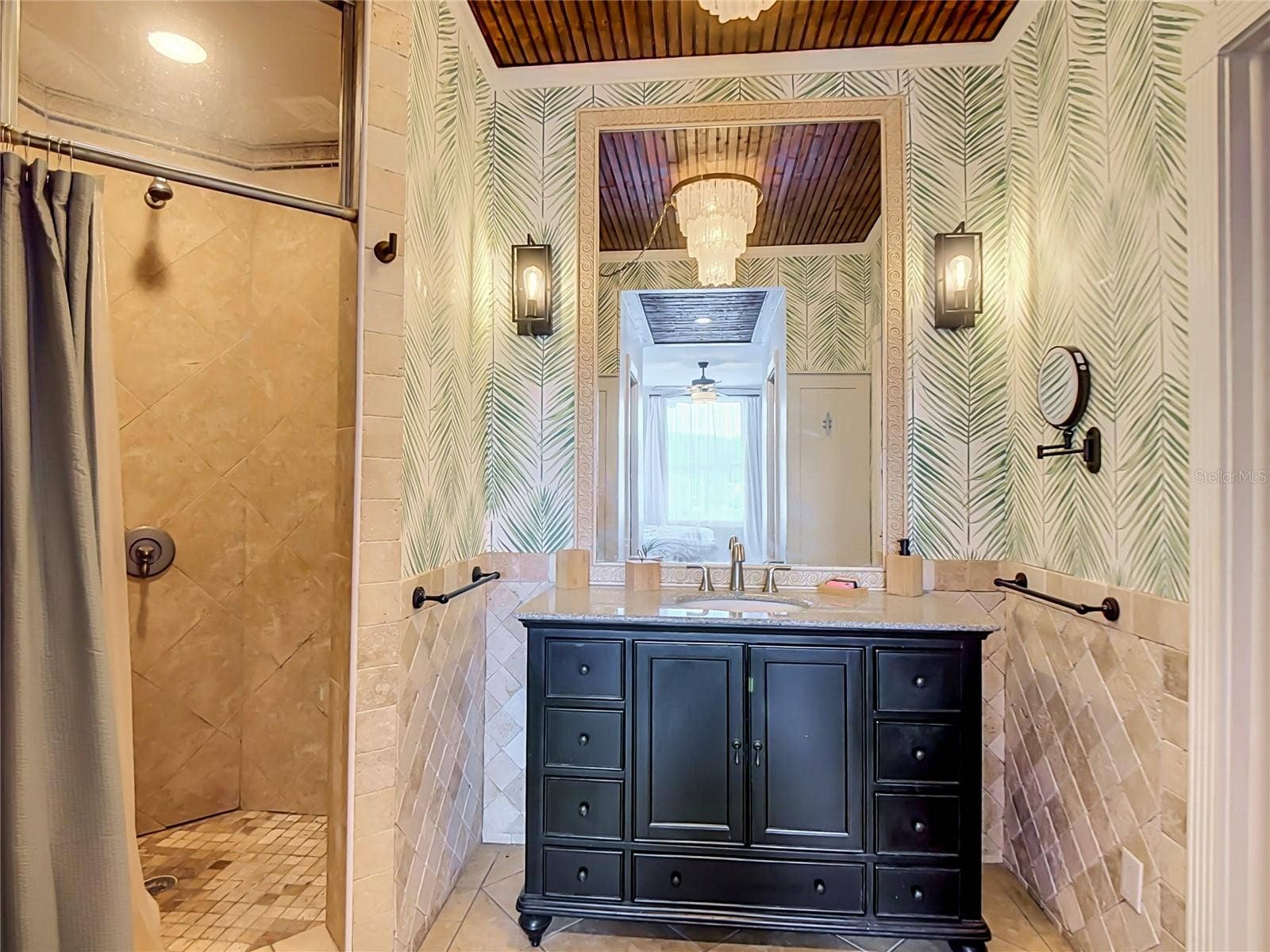 En Suite Bathroom
