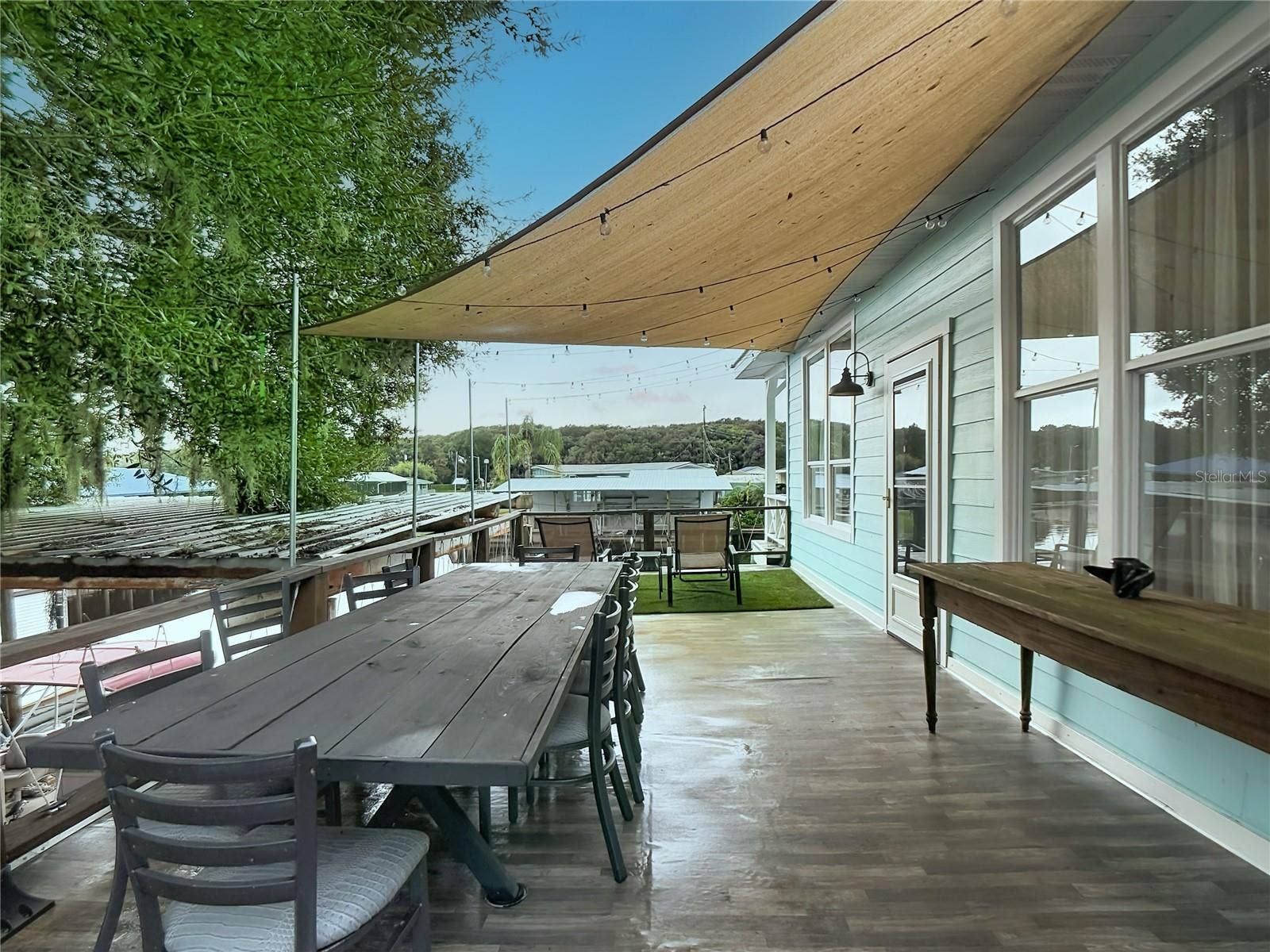 Side porch