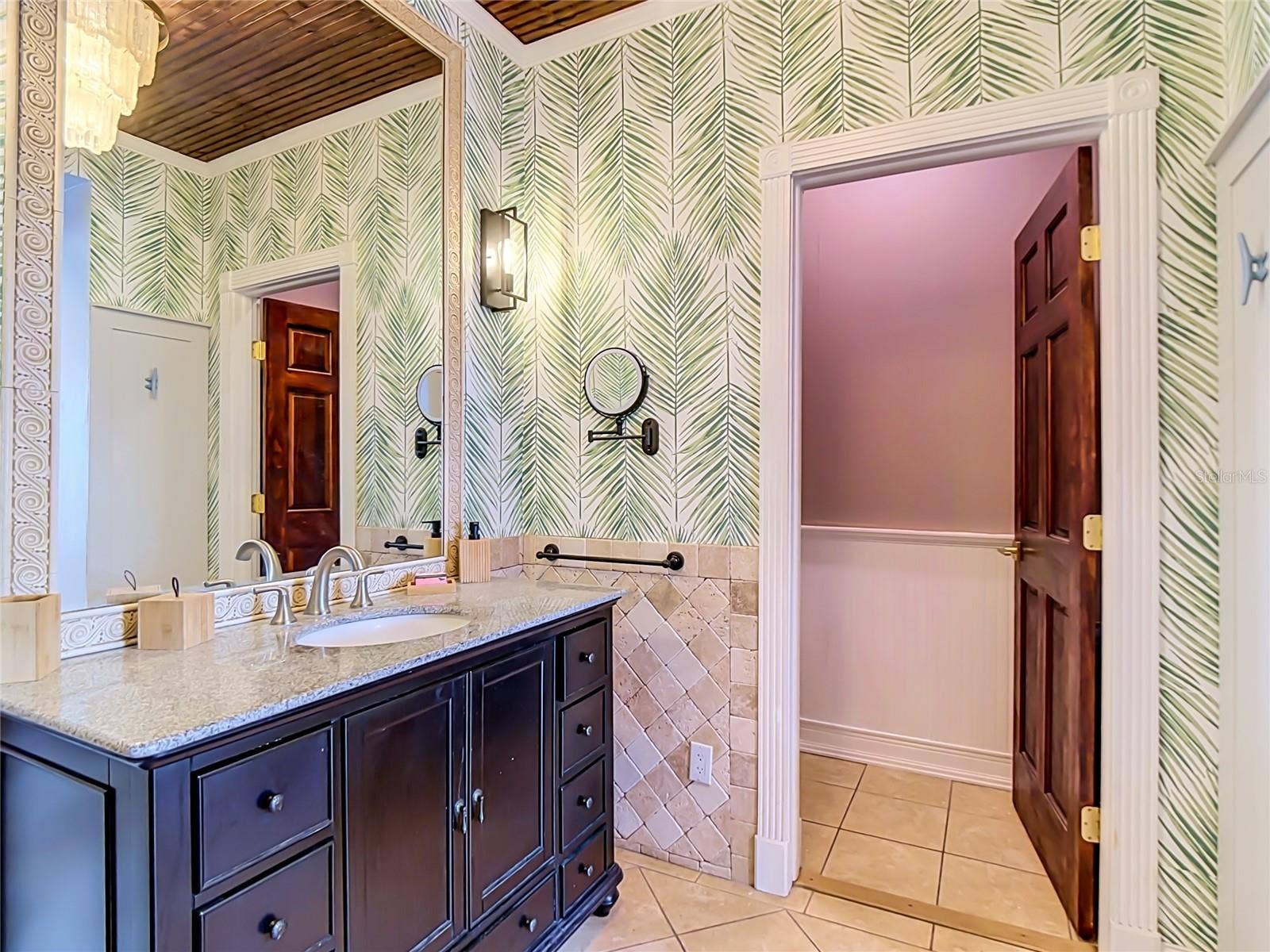 En Suite Bathroom