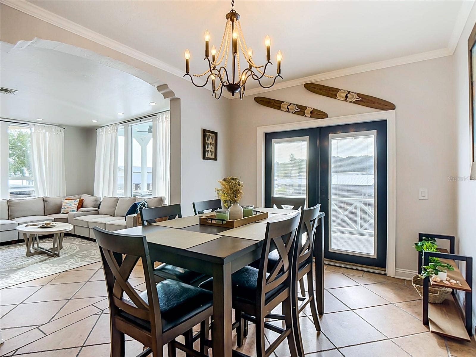 Dining/ kitchen