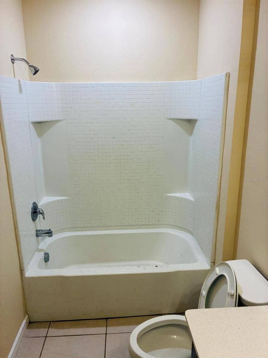 3841 INDIAN RIVER COURT, Lakeland, FL 33811 3841 INDIAN RIVER COURT, Lakeland, FL 33811