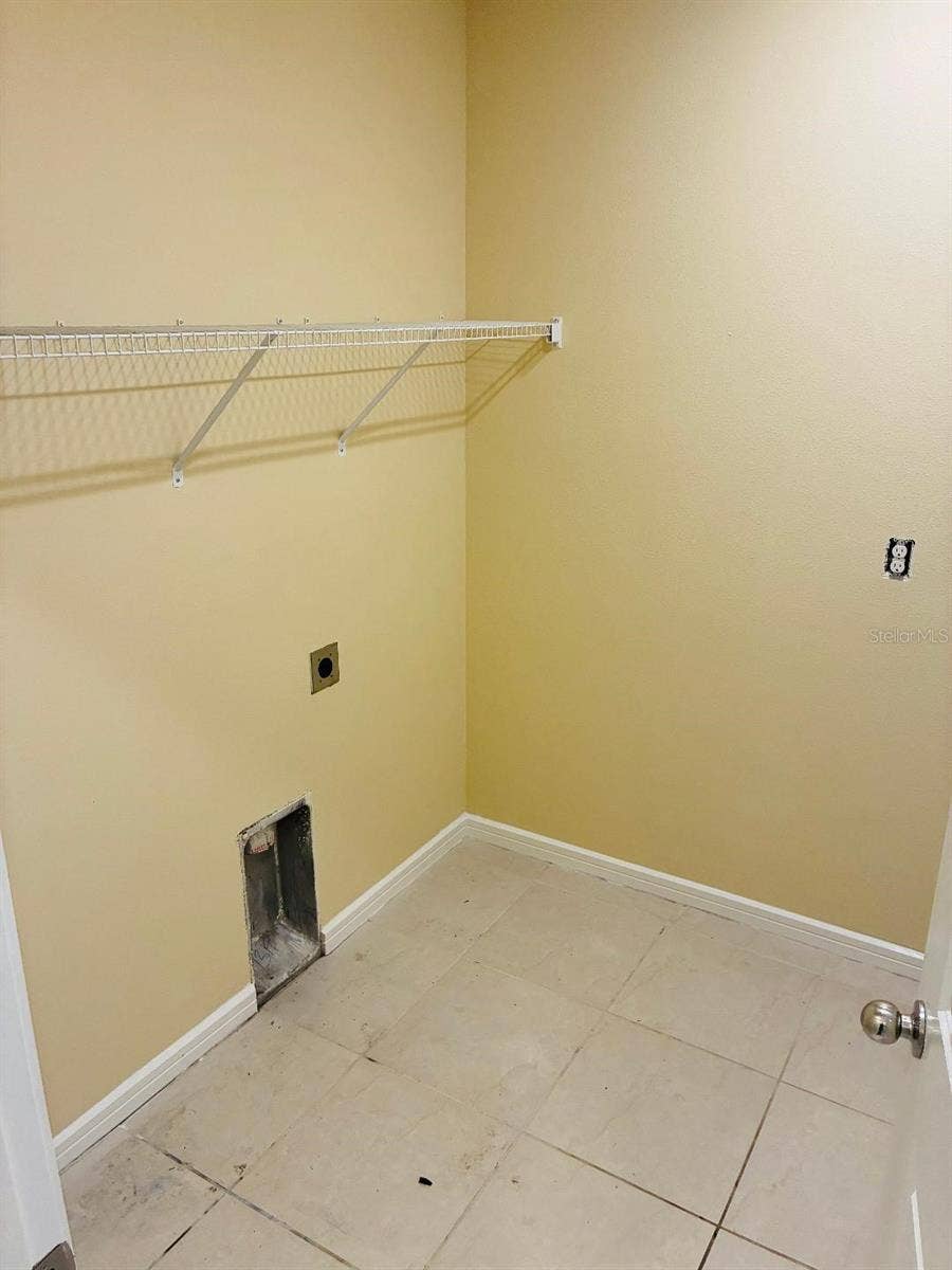 3841 INDIAN RIVER COURT, Lakeland, FL 33811 3841 INDIAN RIVER COURT, Lakeland, FL 33811