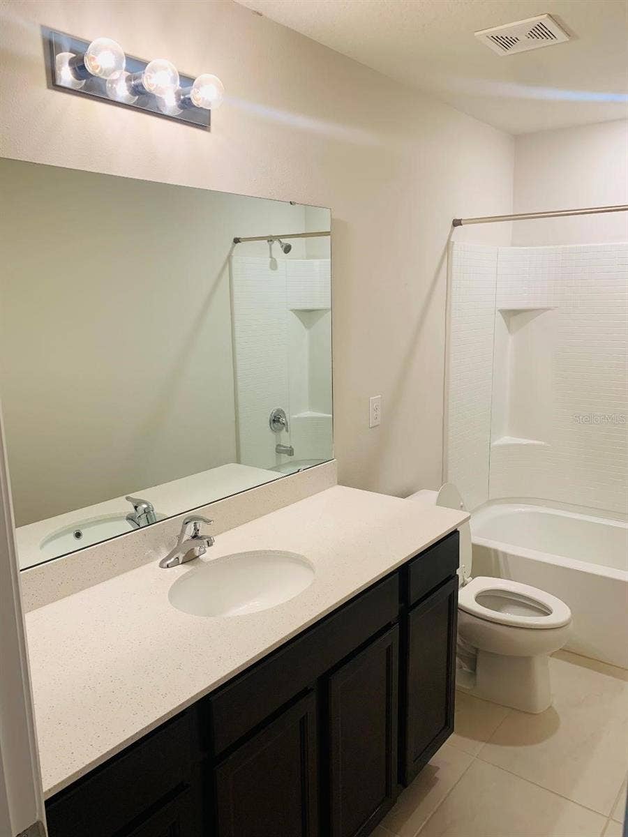 3852 INDIAN RIVER COURT, Lakeland, FL 33811 3852 INDIAN RIVER COURT, Lakeland, FL 33811