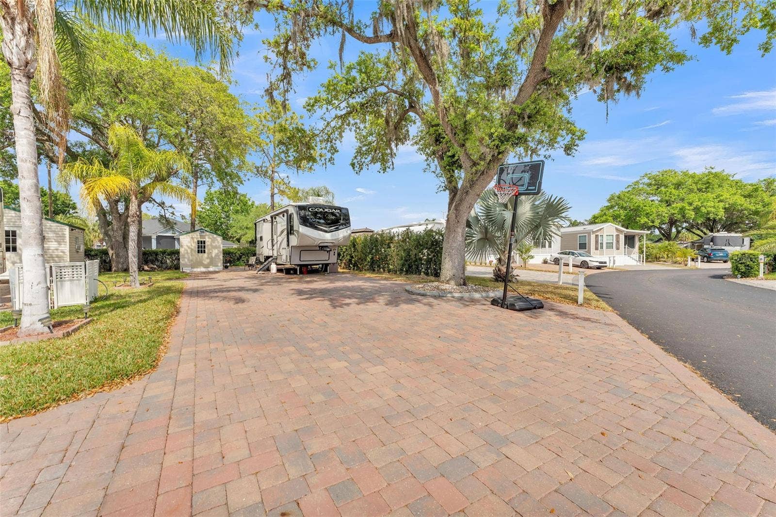 16329 CHERRY TREE COURT, Clermont, FL 34714 16329 CHERRY TREE COURT, Clermont, FL 34714
