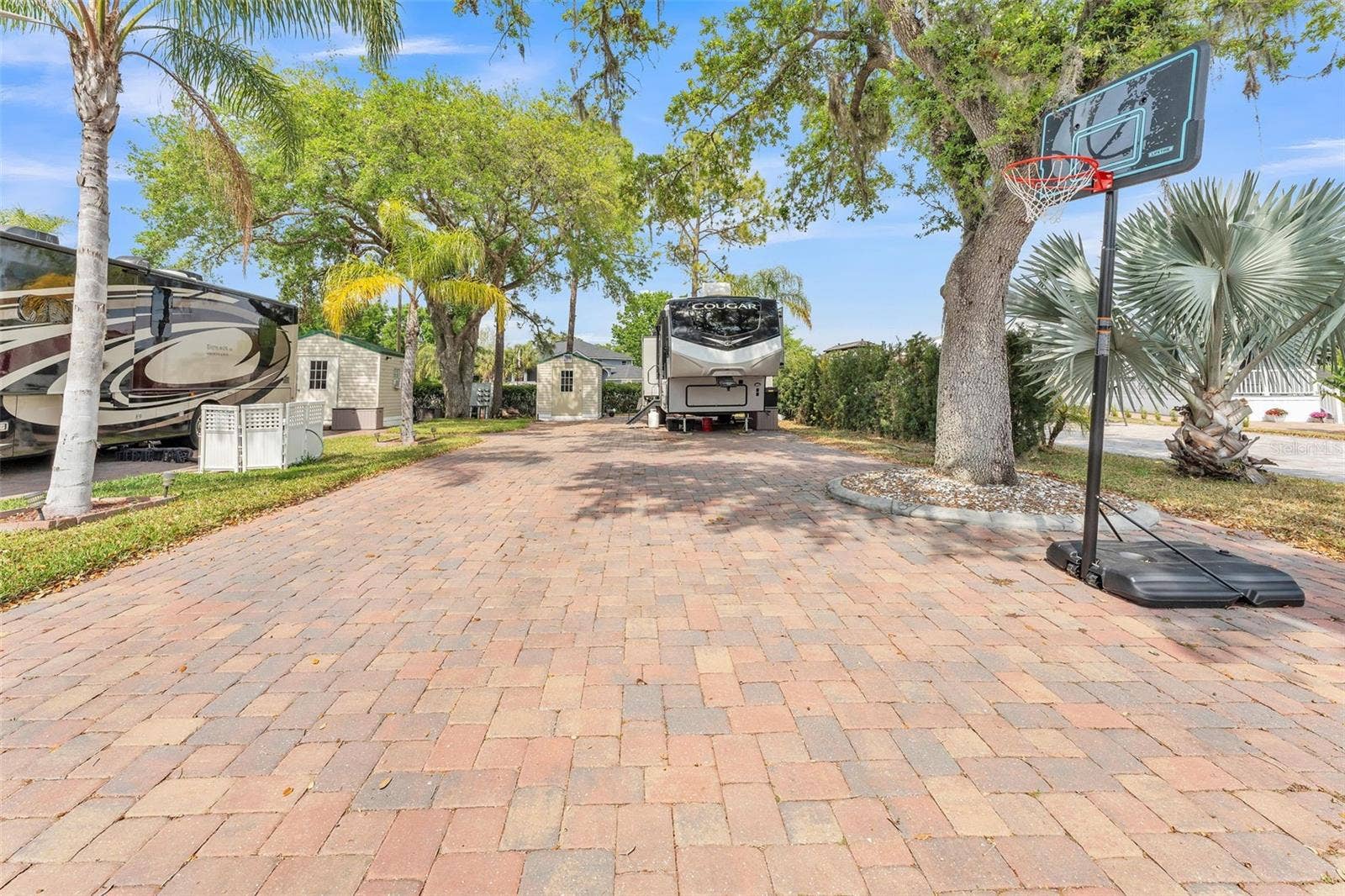 16329 CHERRY TREE COURT, Clermont, FL 34714 16329 CHERRY TREE COURT, Clermont, FL 34714