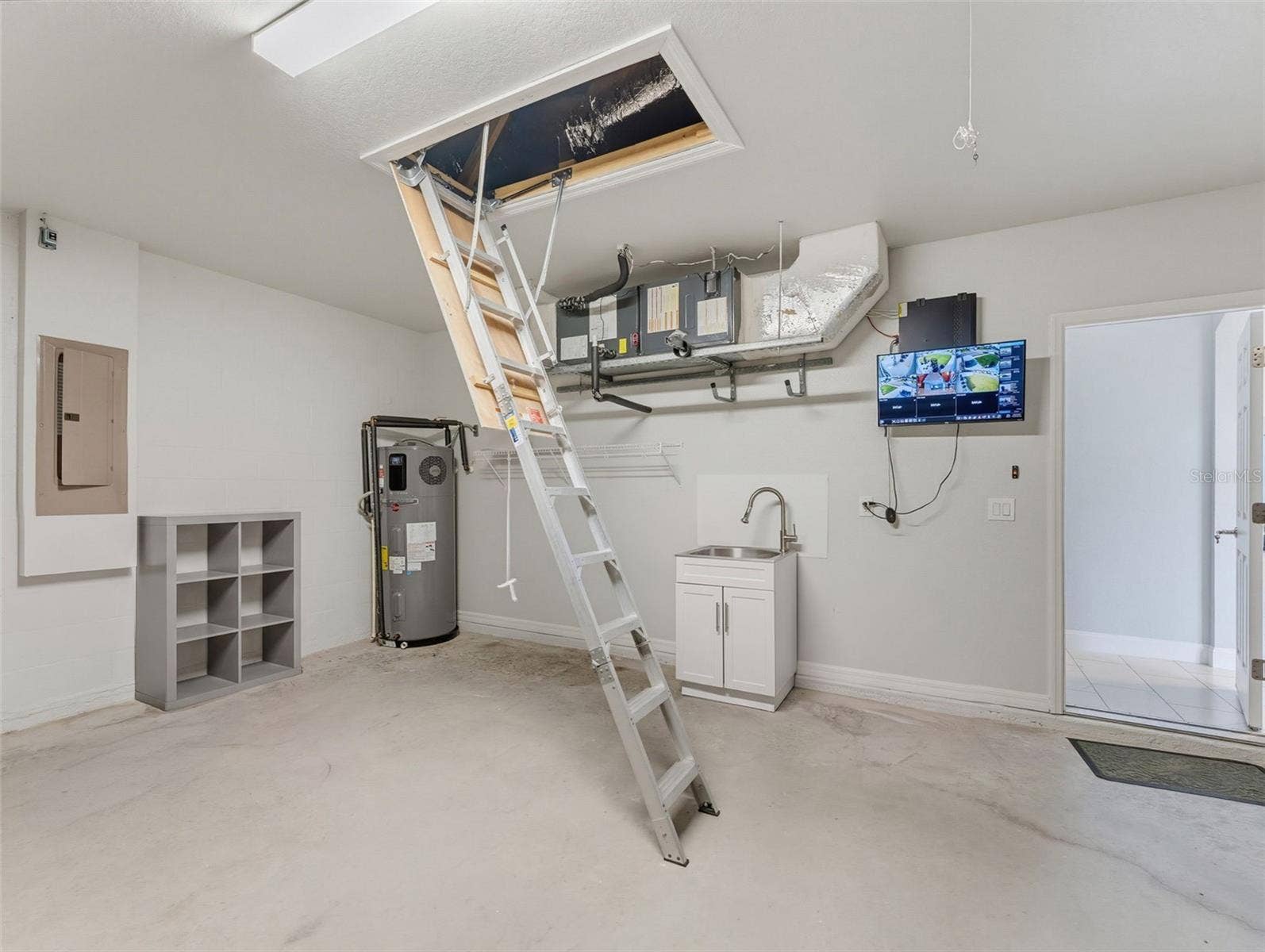 8151 WILDER LOOP, Lakeland, FL 33809 8151 WILDER LOOP, Lakeland, FL 33809