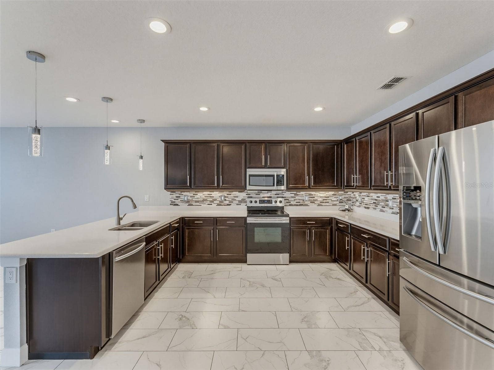 8151 WILDER LOOP, Lakeland, FL 33809 8151 WILDER LOOP, Lakeland, FL 33809