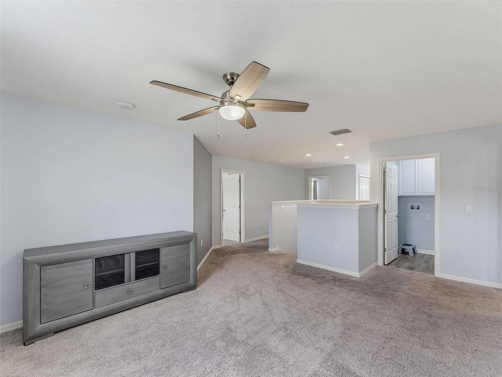 8151 WILDER LOOP, Lakeland, FL 33809 8151 WILDER LOOP, Lakeland, FL 33809