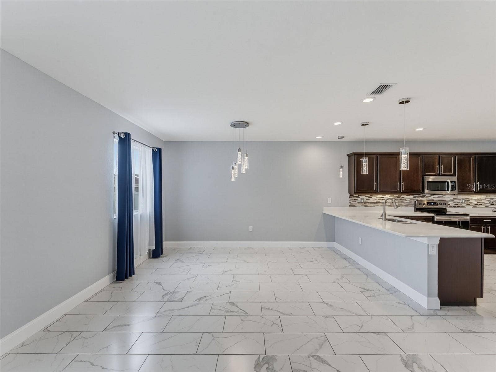 8151 WILDER LOOP, Lakeland, FL 33809 8151 WILDER LOOP, Lakeland, FL 33809