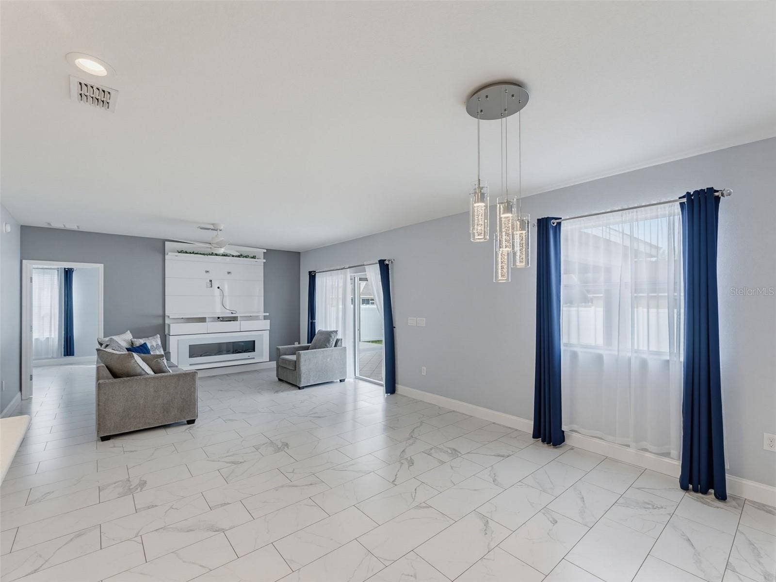 8151 WILDER LOOP, Lakeland, FL 33809 8151 WILDER LOOP, Lakeland, FL 33809