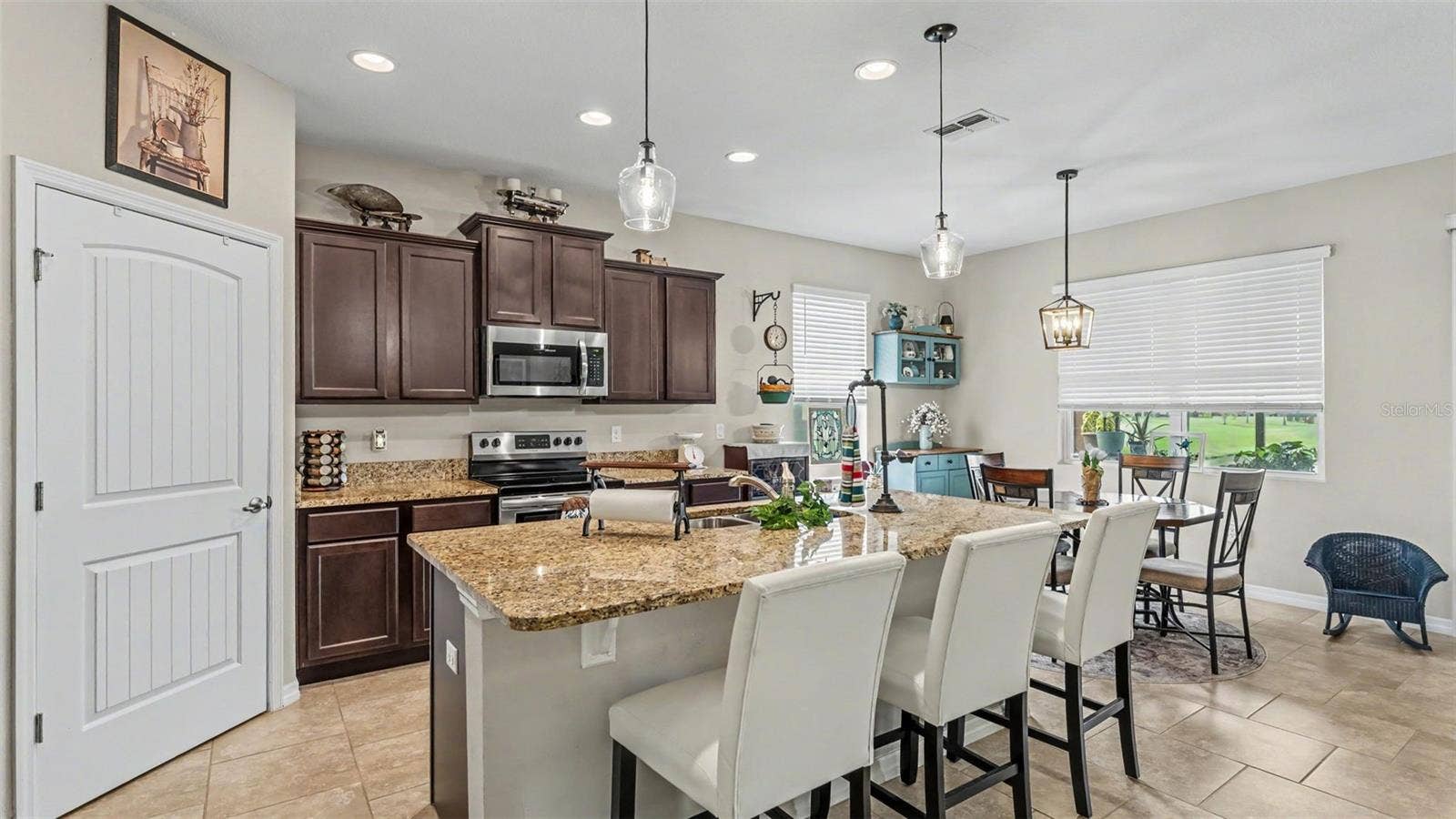 2595 CANYON CREST DRIVE, Lakeland, FL 33811 2595 CANYON CREST DRIVE, Lakeland, FL 33811
