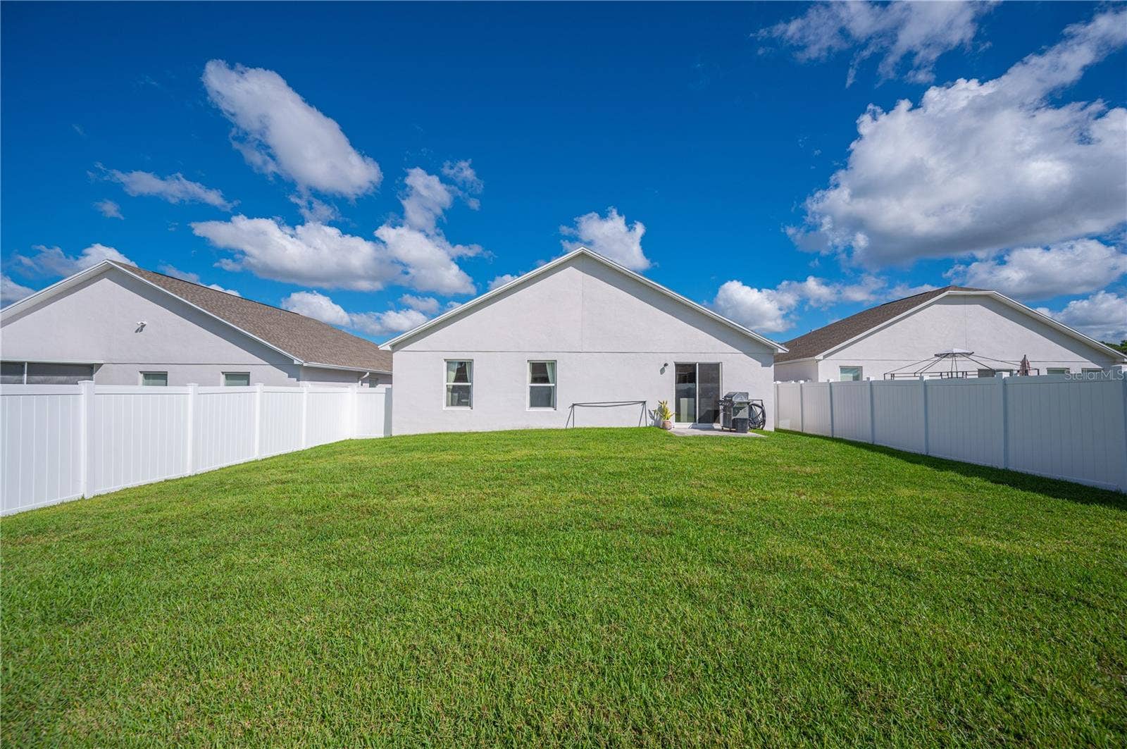 1279 PINTAIL PLACE, Lakeland, FL 33813 A rear view of the home.