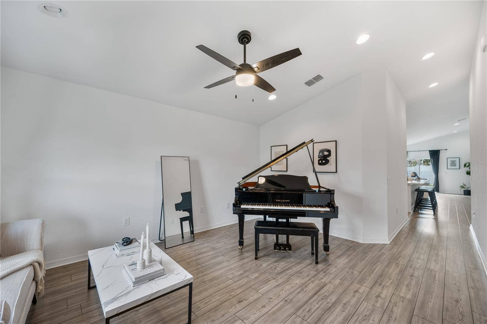 1279 PINTAIL PLACE, Lakeland, FL 33813 Flooded with natural light & soaring ceilings this lovely home awaits its new owner.