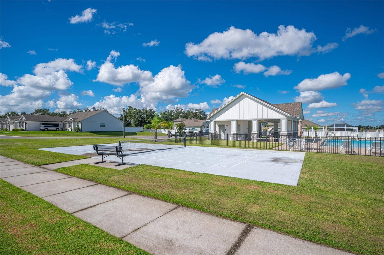 1279 PINTAIL PLACE, Lakeland, FL 33813 Woodland Oaks also has a club house & community pool, pickle ball court, & play area