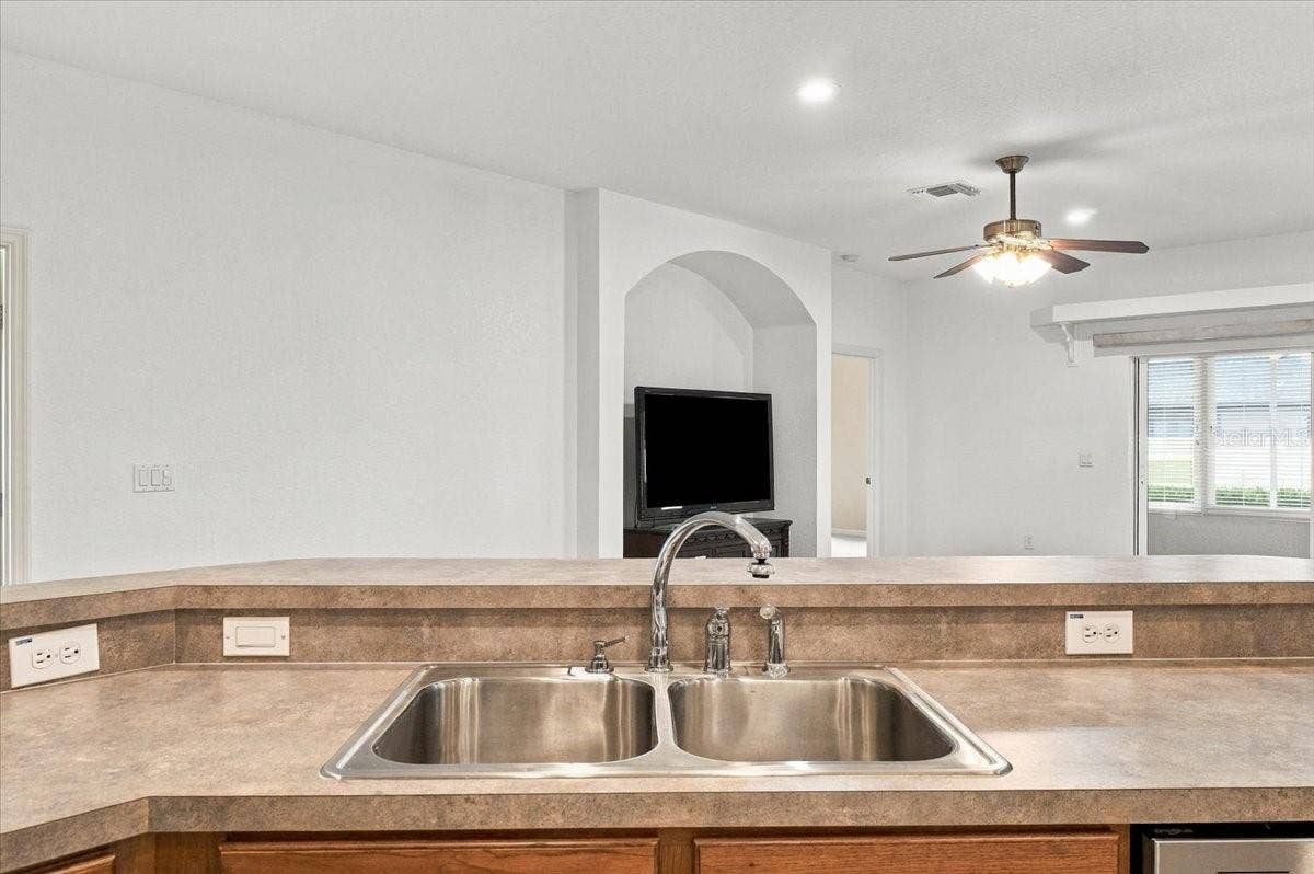 453 NOLANE LANE, Polk City, FL 33868