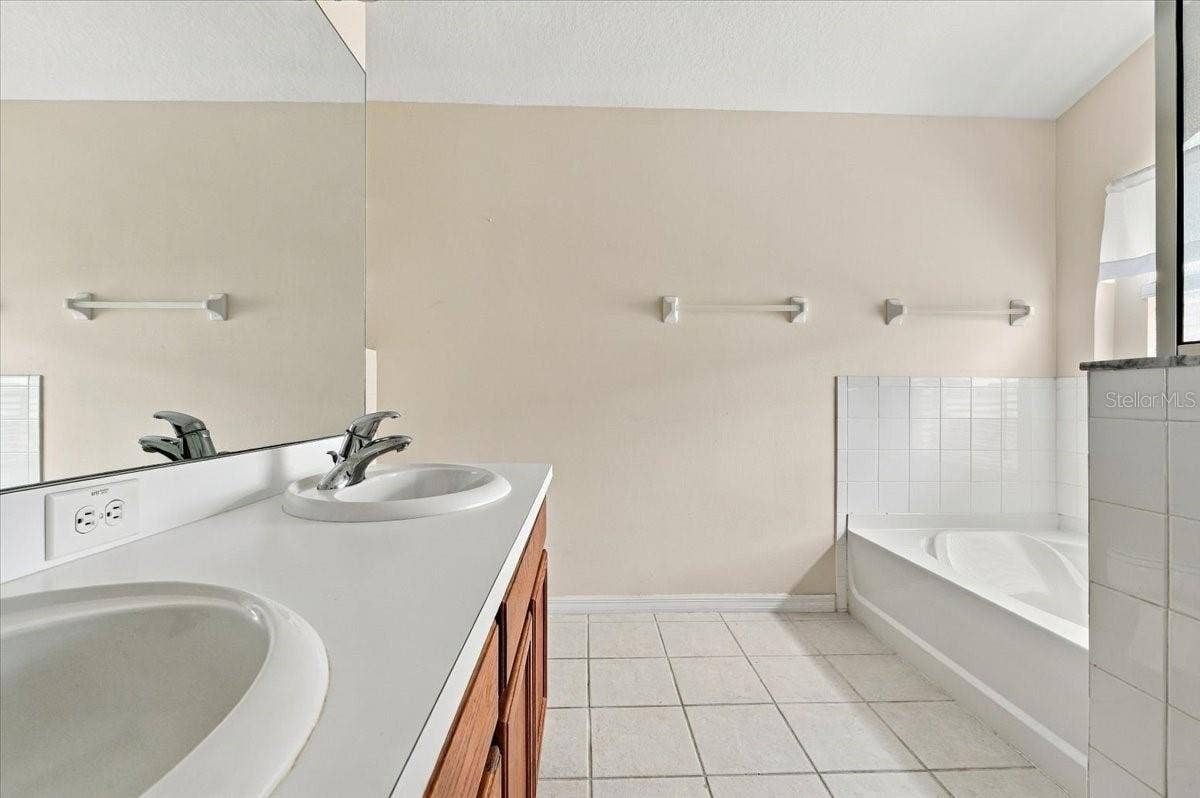 2610 BUCKHORN PRESERVE BOULEVARD, Valrico, FL 33596 2610 BUCKHORN PRESERVE BOULEVARD, Valrico, FL 33596