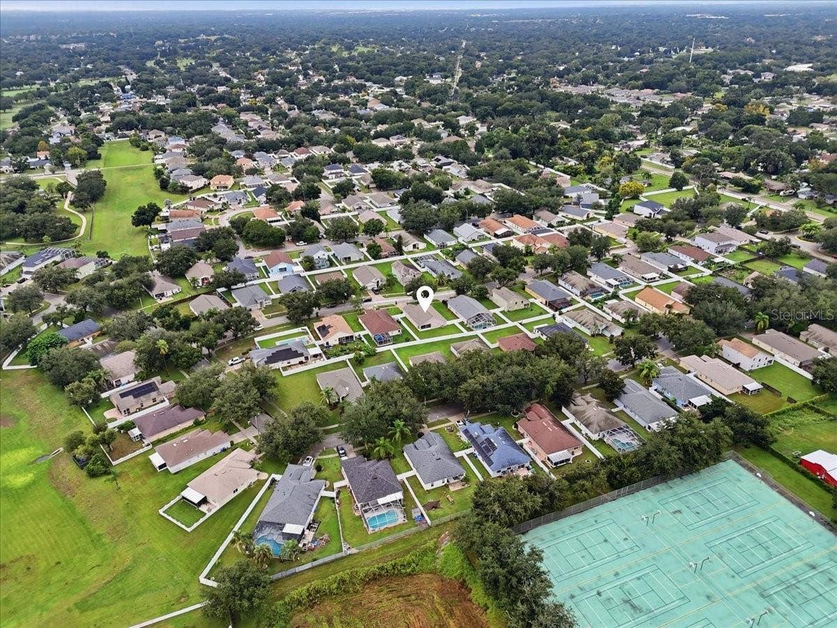 2610 BUCKHORN PRESERVE BOULEVARD, Valrico, FL 33596 2610 BUCKHORN PRESERVE BOULEVARD, Valrico, FL 33596