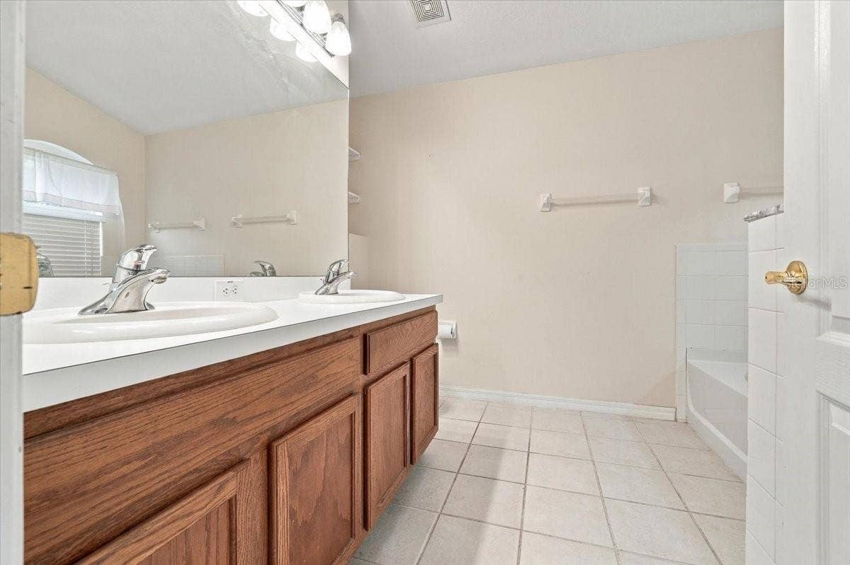 2610 BUCKHORN PRESERVE BOULEVARD, Valrico, FL 33596 2610 BUCKHORN PRESERVE BOULEVARD, Valrico, FL 33596