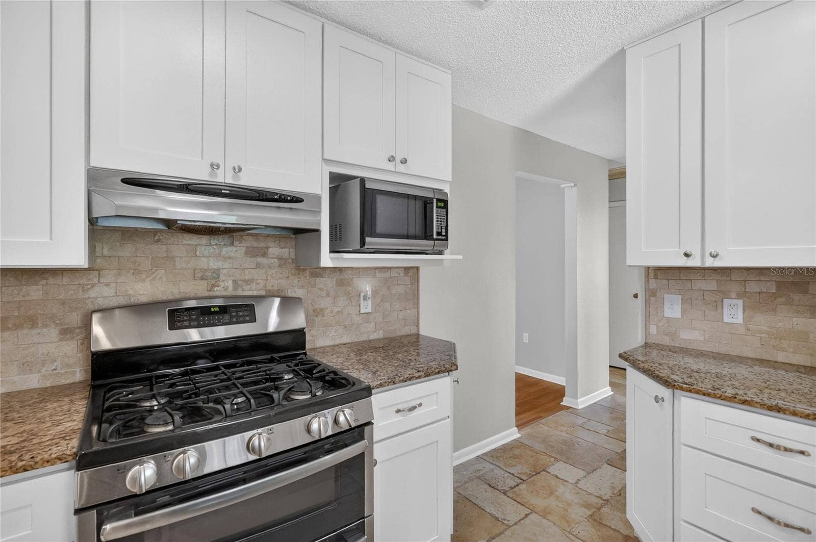 2140 CREEK SIDE DRIVE, Lakeland, FL 33811 2140 CREEK SIDE DRIVE, Lakeland, FL 33811