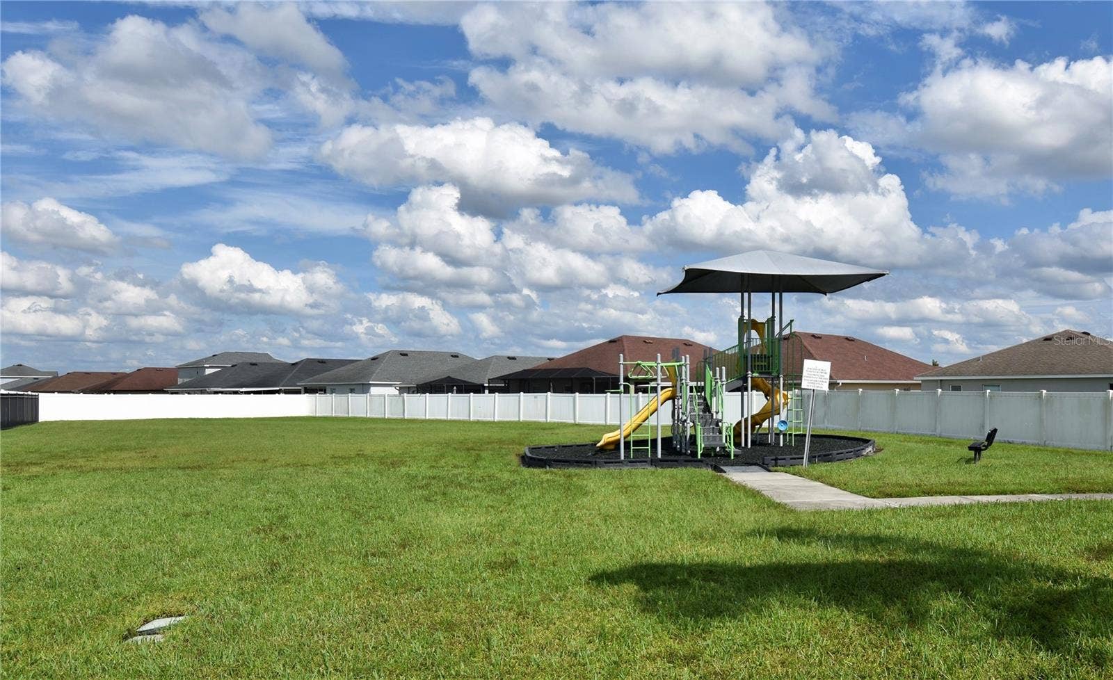 5685 ARLINGTON RIVER DRIVE, Lakeland, FL 33811 Community Playground