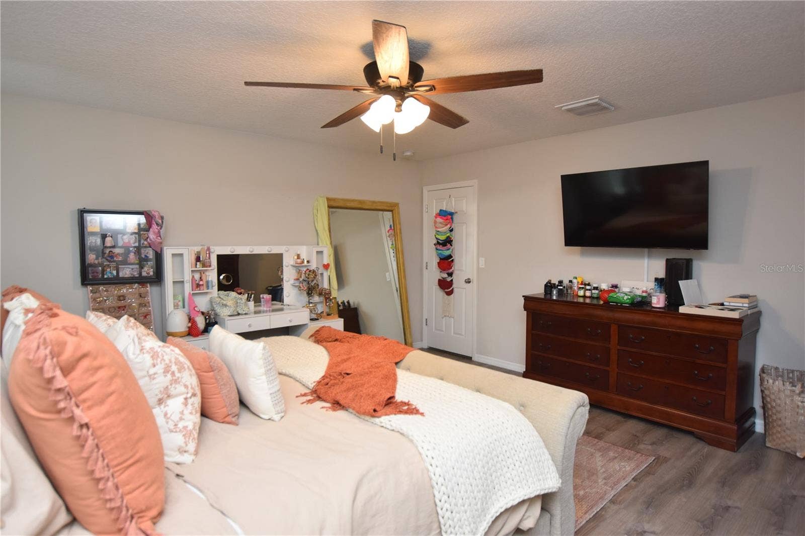 5685 ARLINGTON RIVER DRIVE, Lakeland, FL 33811 5685 ARLINGTON RIVER DRIVE, Lakeland, FL 33811