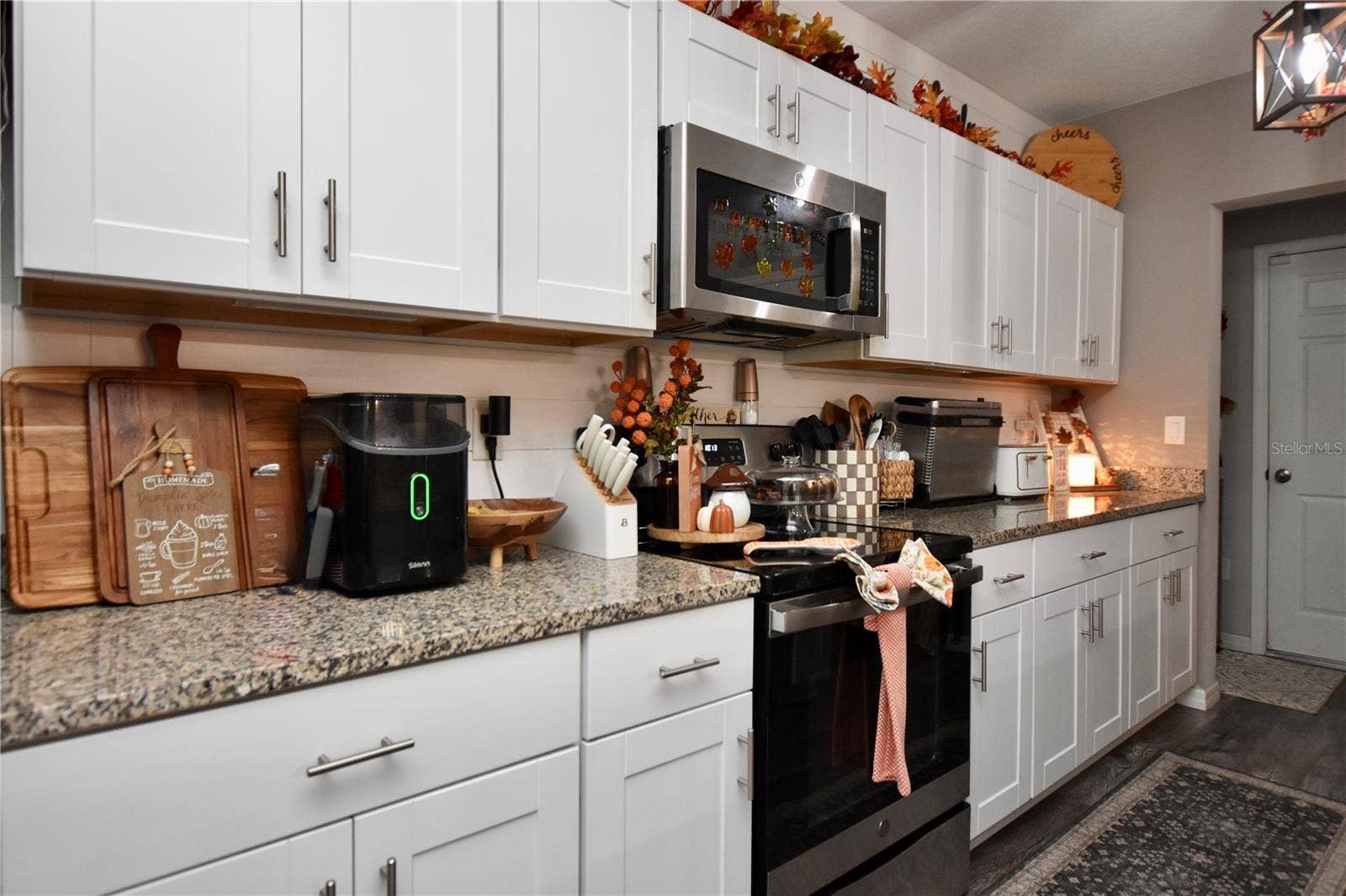 5685 ARLINGTON RIVER DRIVE, Lakeland, FL 33811 5685 ARLINGTON RIVER DRIVE, Lakeland, FL 33811