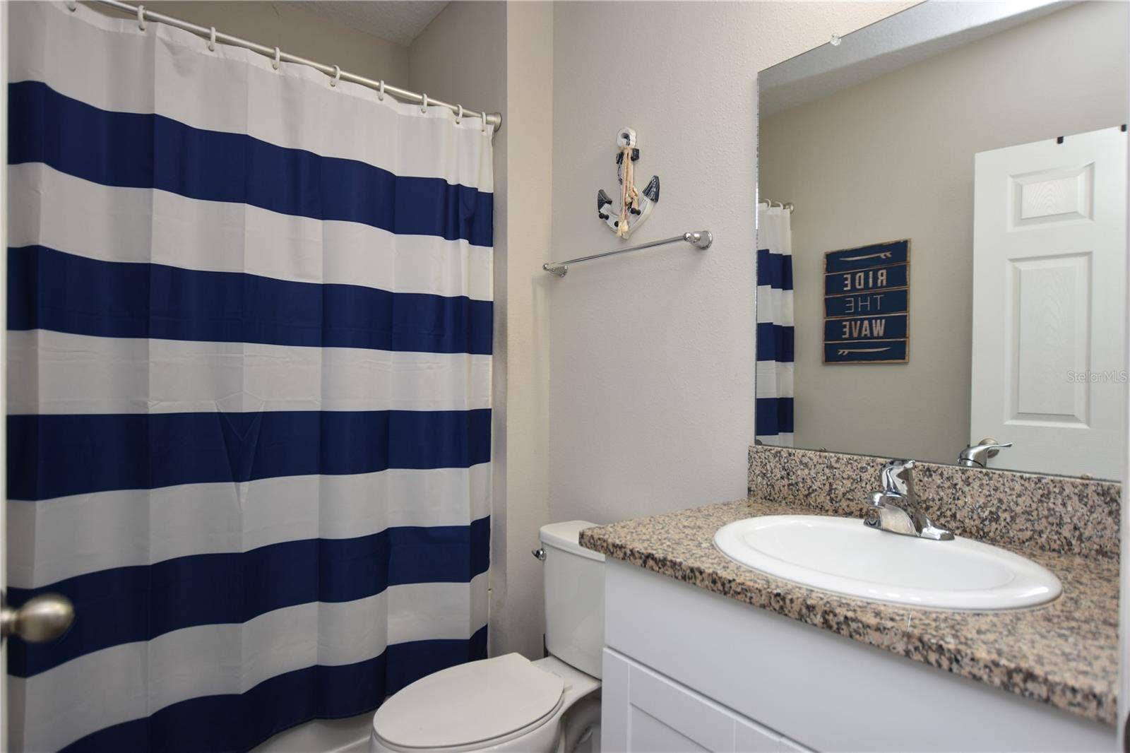 5685 ARLINGTON RIVER DRIVE, Lakeland, FL 33811 Full Bathroom